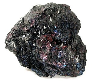 Covellite specimen: indigo blue and blue-black mineral