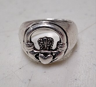 Sterling Silver specimen: silver and white silver metal